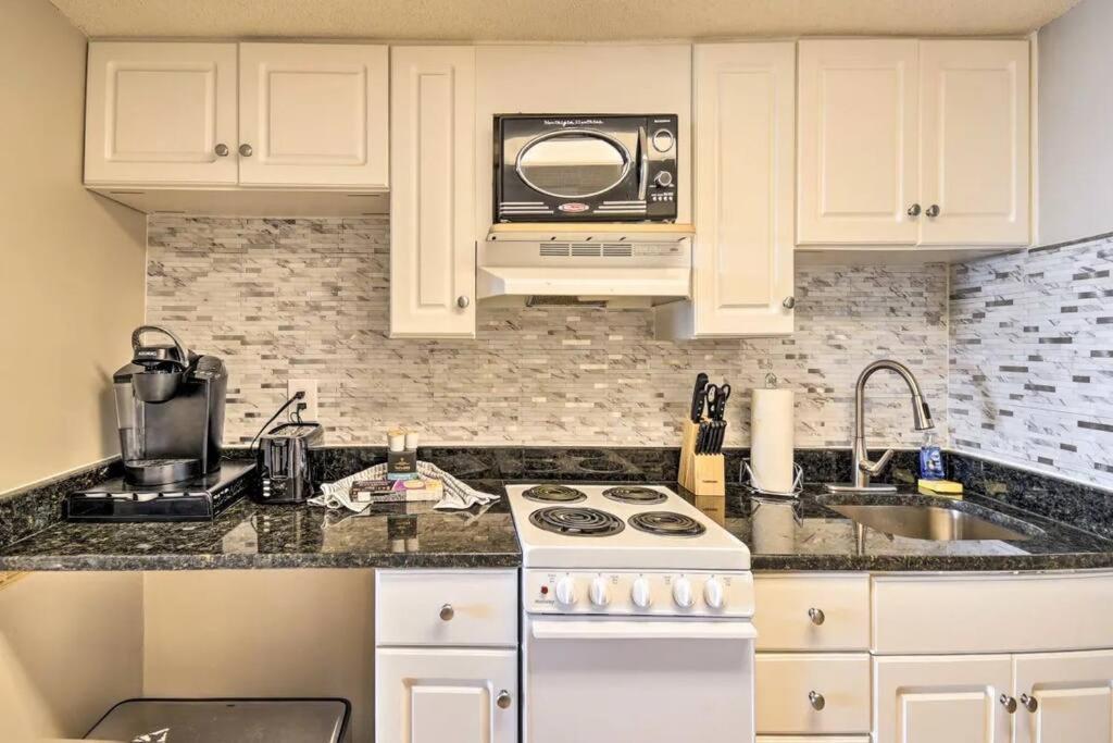 Appartement Coastal Escape Penthouse With Ocean Views à Myrtle Beach Extérieur photo