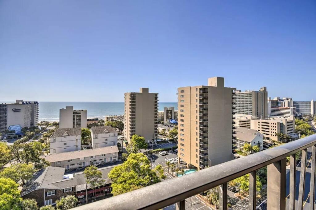 Appartement Coastal Escape Penthouse With Ocean Views à Myrtle Beach Extérieur photo