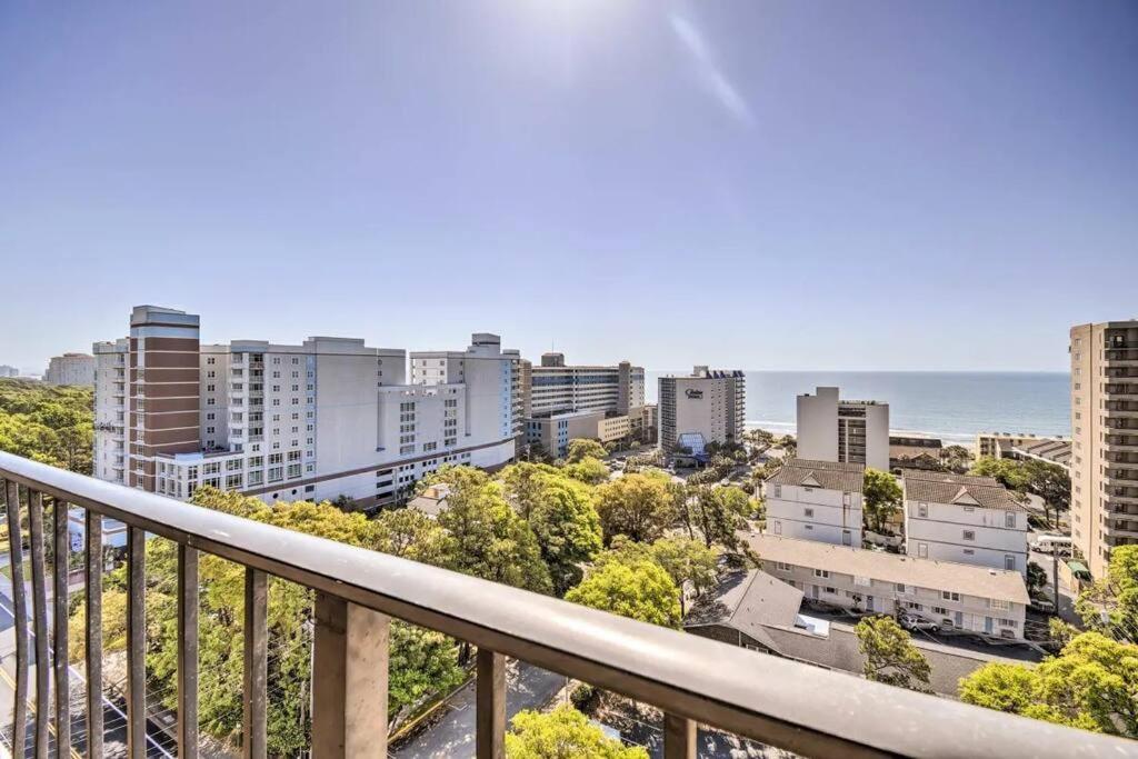 Appartement Coastal Escape Penthouse With Ocean Views à Myrtle Beach Extérieur photo