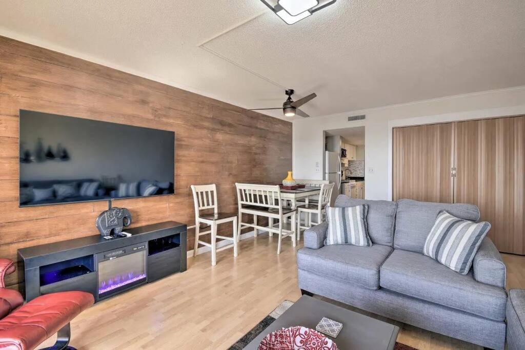 Appartement Coastal Escape Penthouse With Ocean Views à Myrtle Beach Extérieur photo